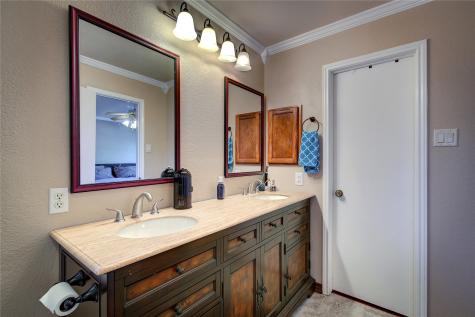 2006 Orchard Trail Garland TX 75040