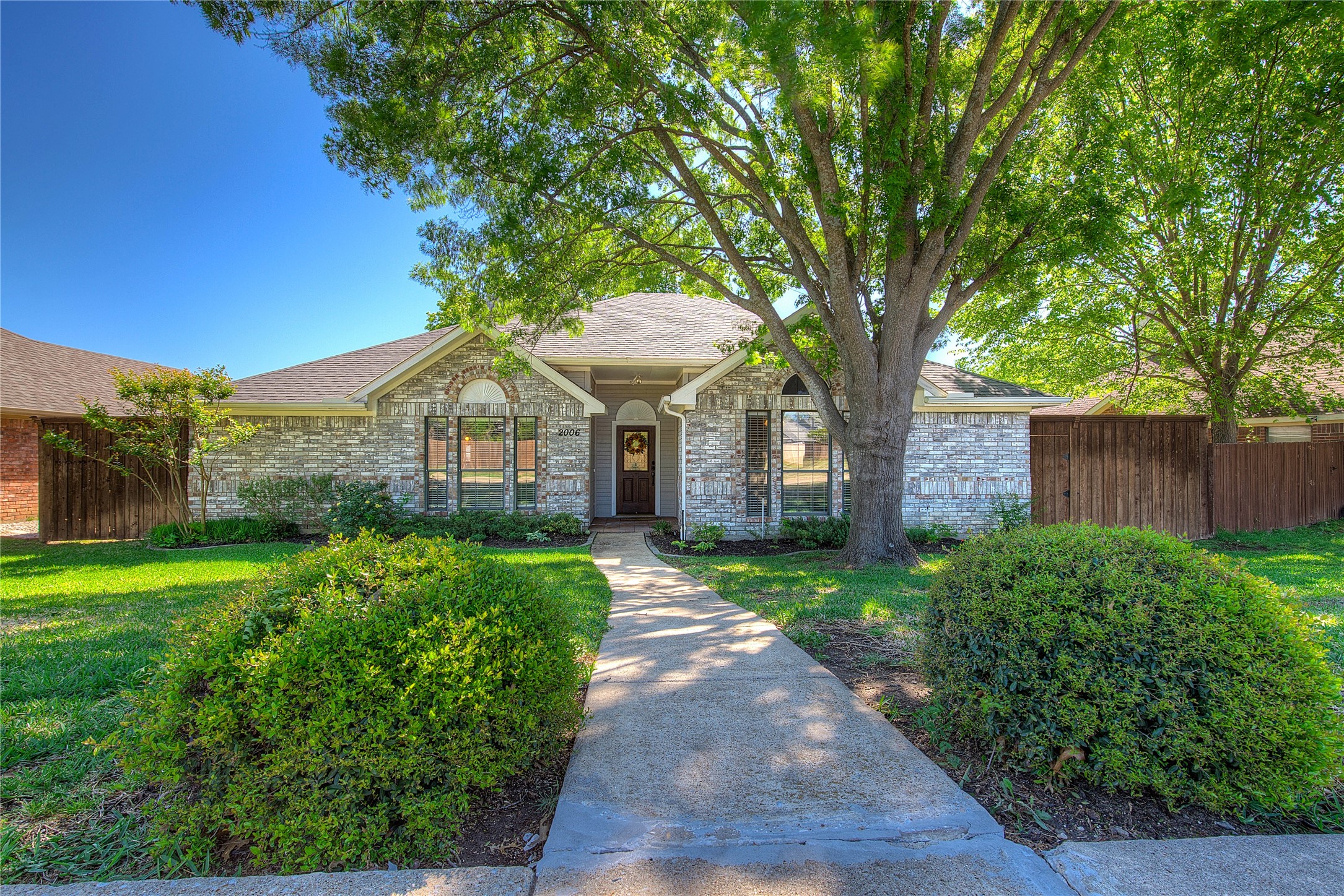 2006 Orchard Trail Garland TX 75040