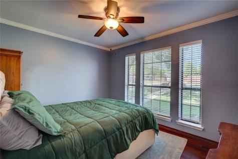 2006 Orchard Trail Garland TX 75040