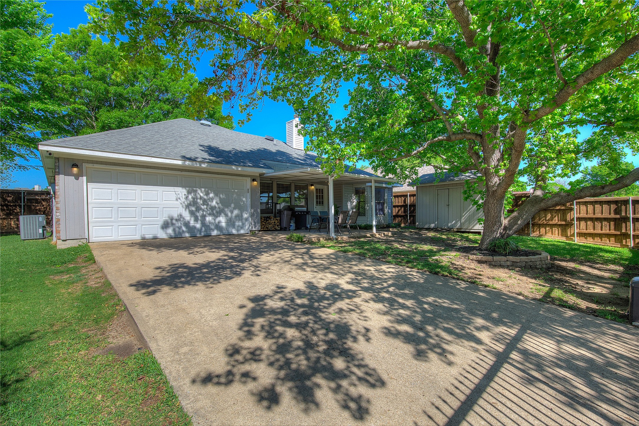 2006 Orchard Trail Garland TX 75040