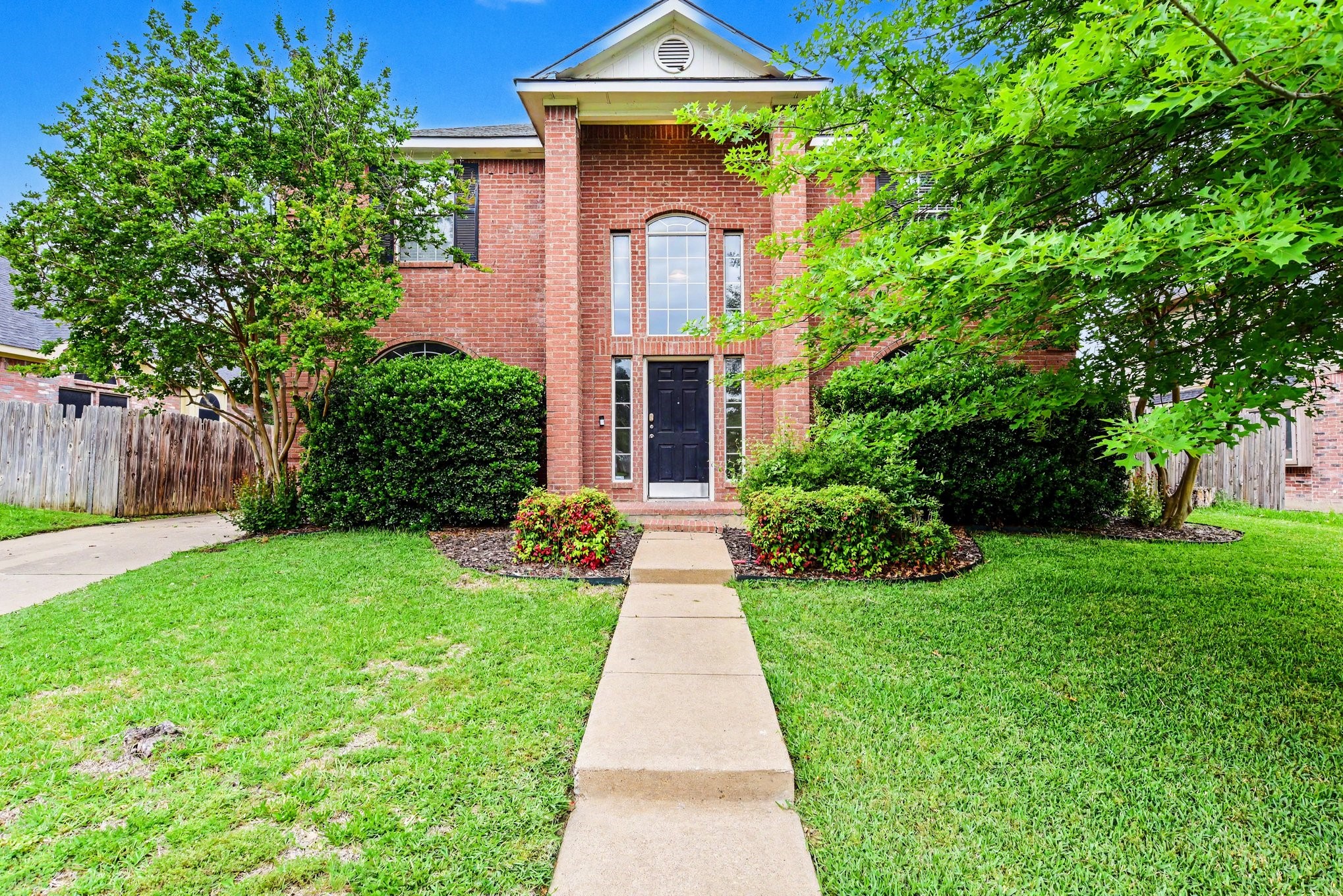 1621 Churchill Lane Mansfield TX 76063
