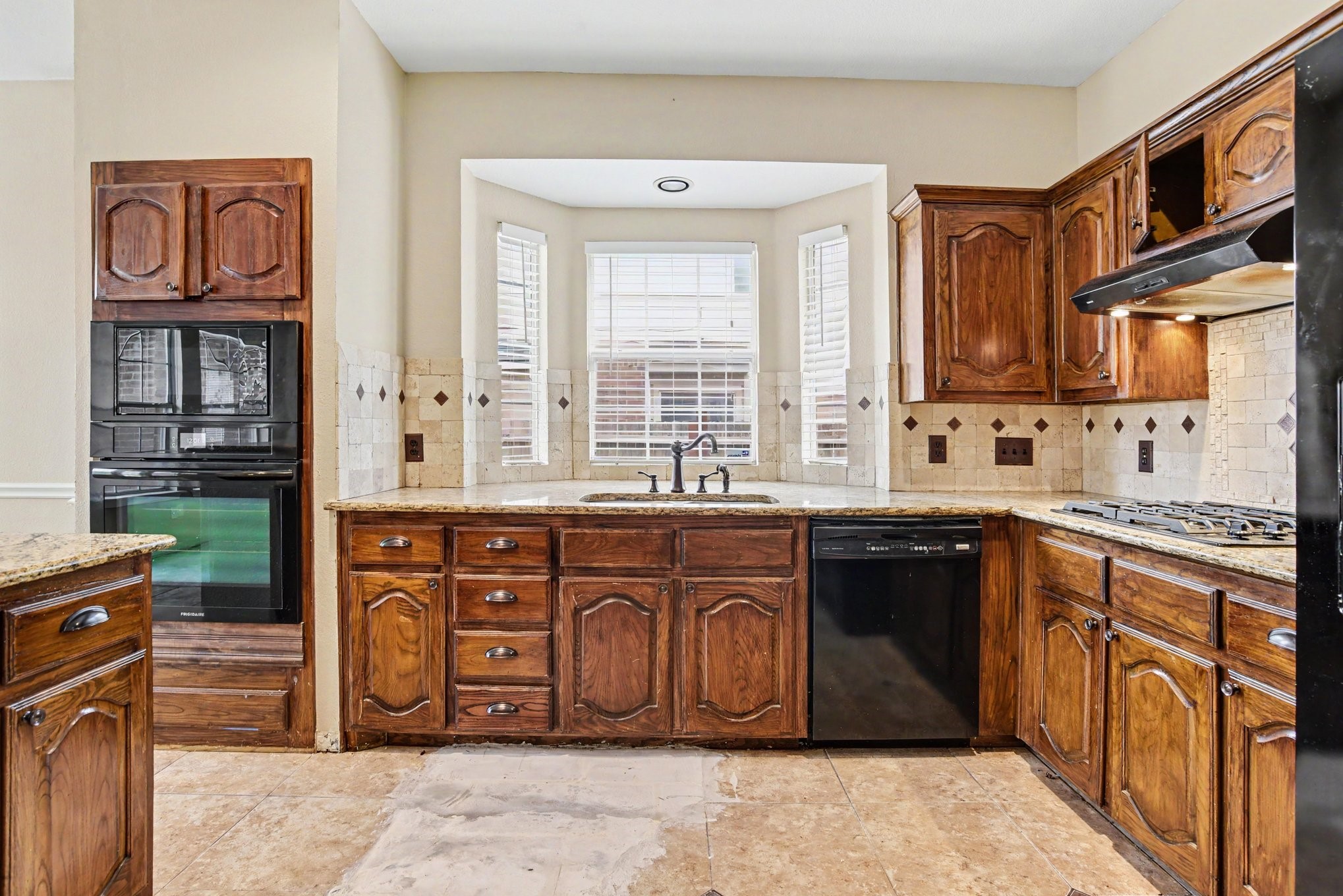 1621 Churchill Lane Mansfield TX 76063