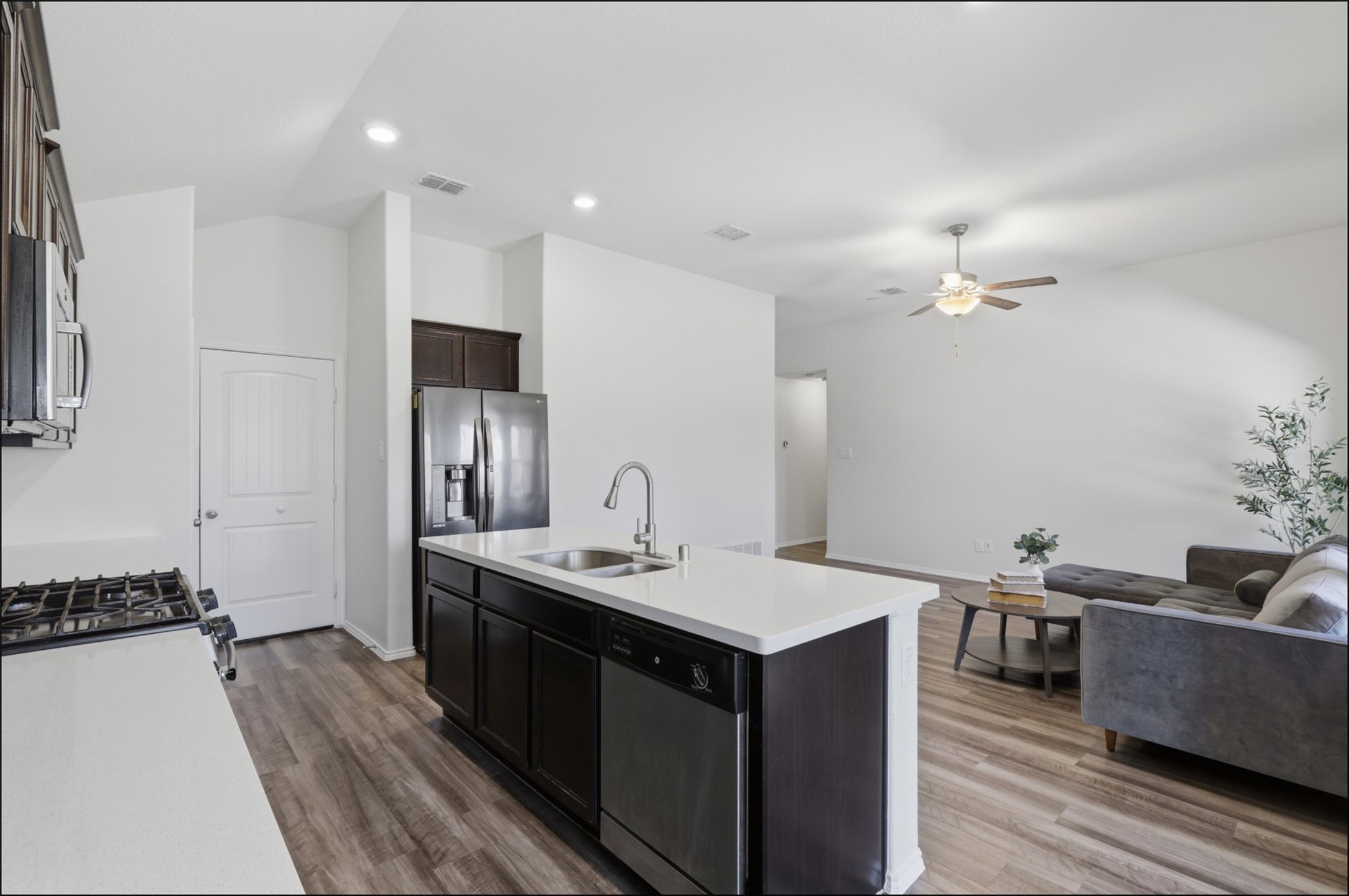 1860 Alamandine Avenue Cross Roads TX 76227