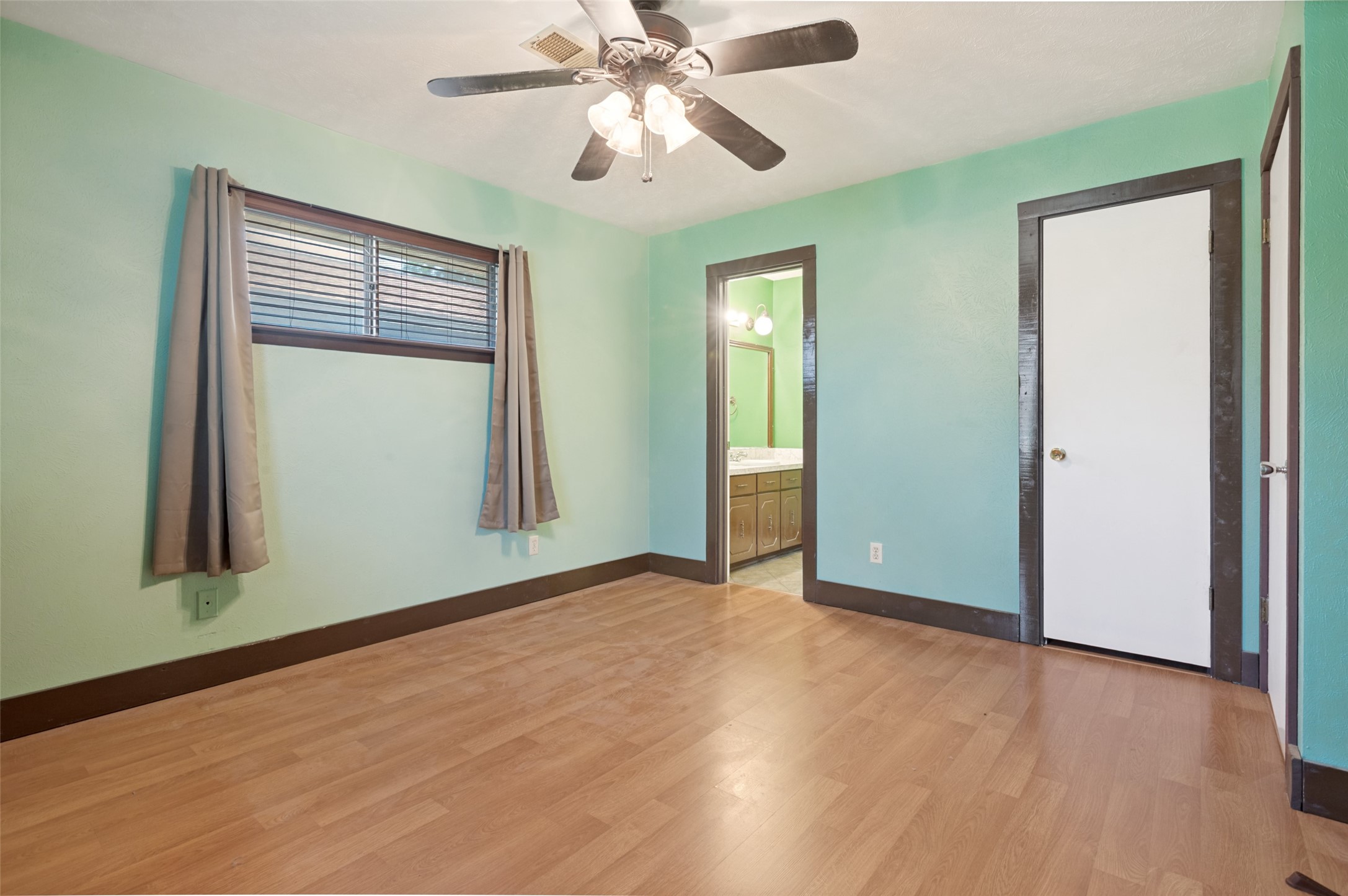2101 Spanish Trail Irving TX 75060