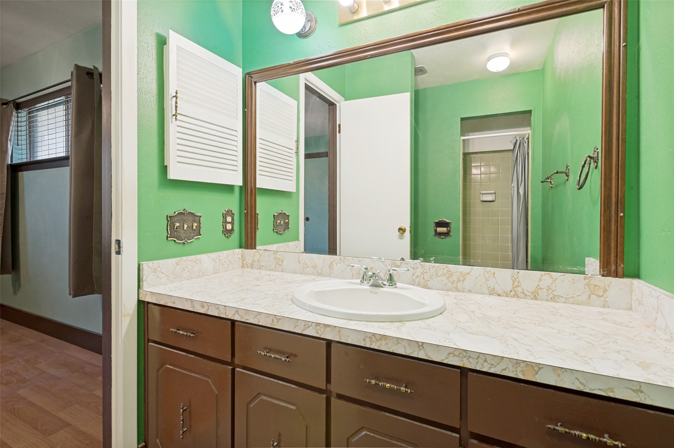 2101 Spanish Trail Irving TX 75060