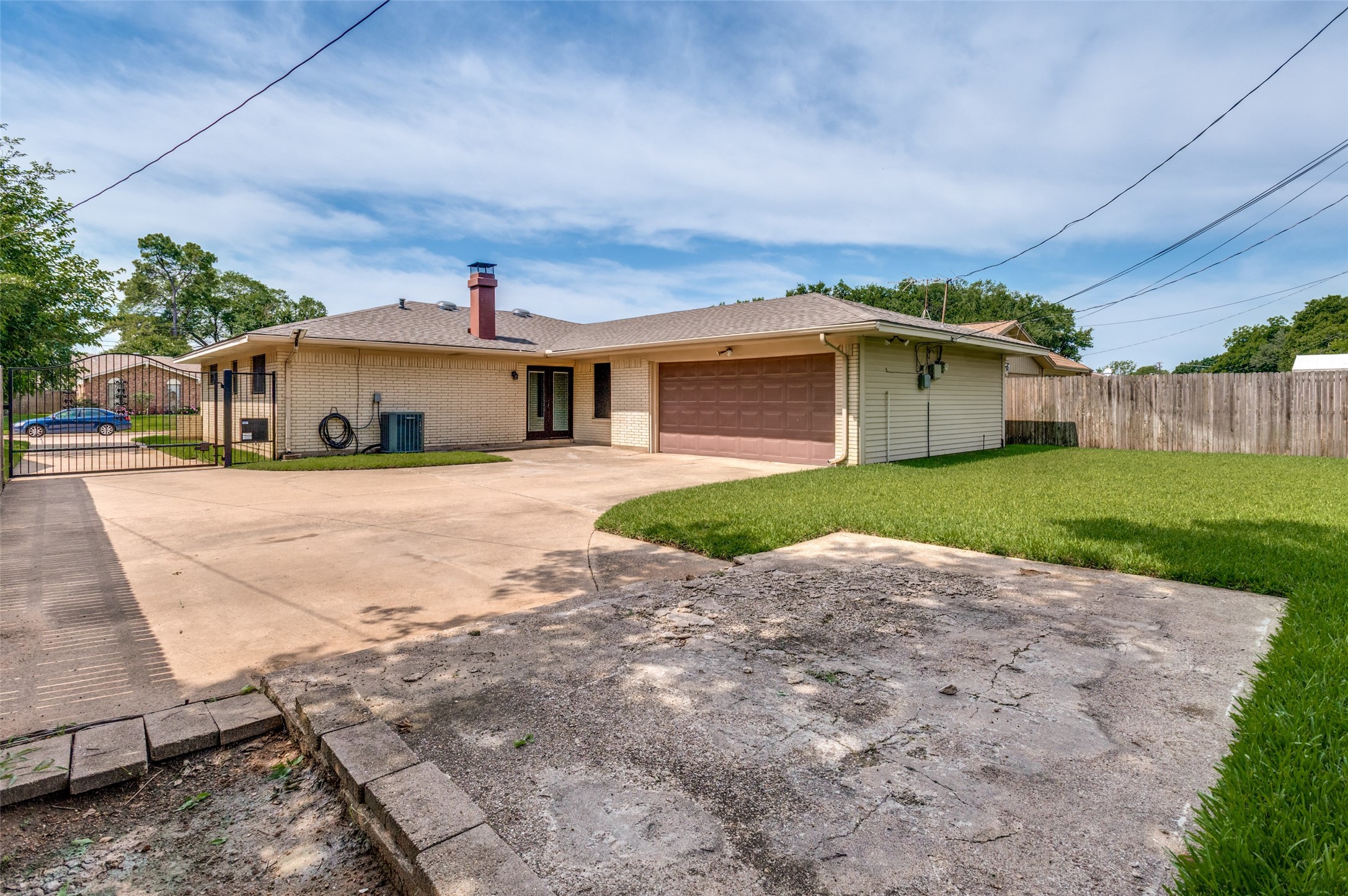 2101 Spanish Trail Irving TX 75060