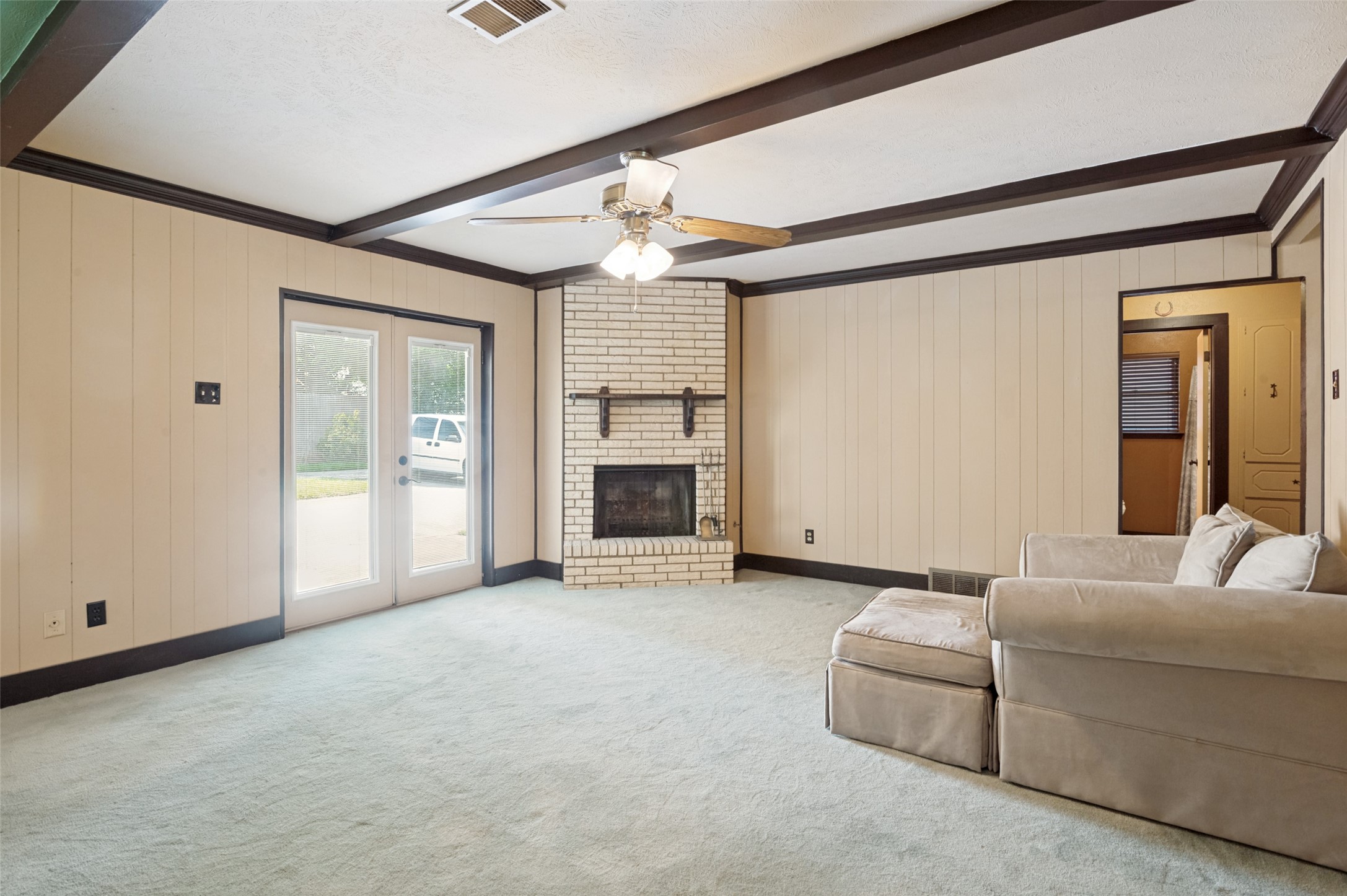2101 Spanish Trail Irving TX 75060
