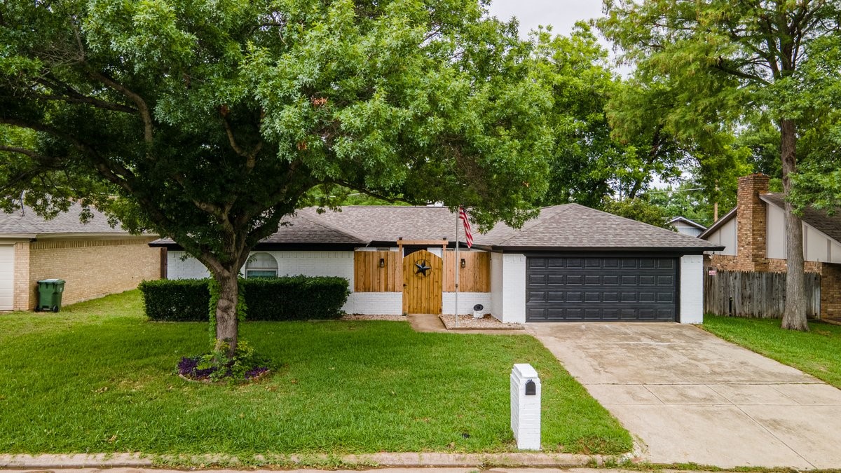 5605 Kindling Court Arlington TX 76016