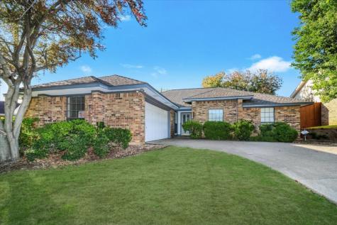 1012 Clemson Drive Arlington TX 76012