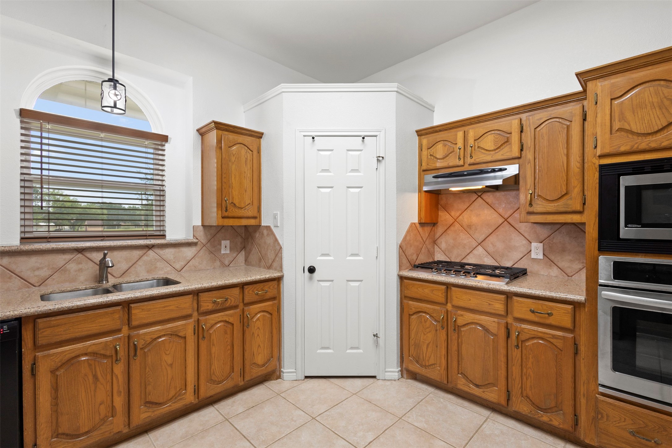 123 Catawba Road Waxahachie TX 75165