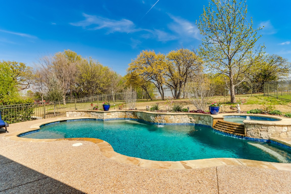 9035 Cypress Creek Road Lantana TX 76226