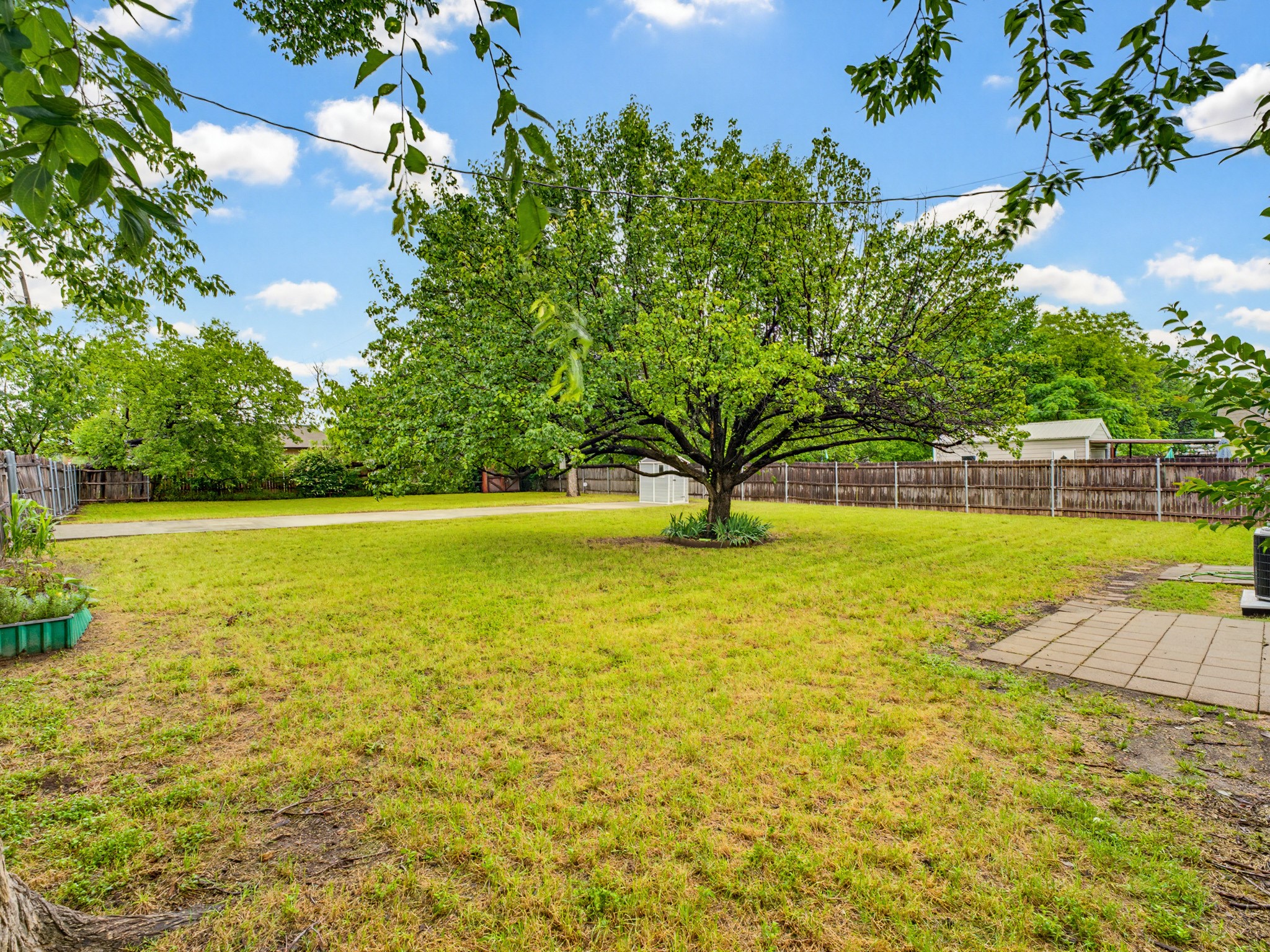 5416 Dartmouth Avenue River Oaks TX 76114