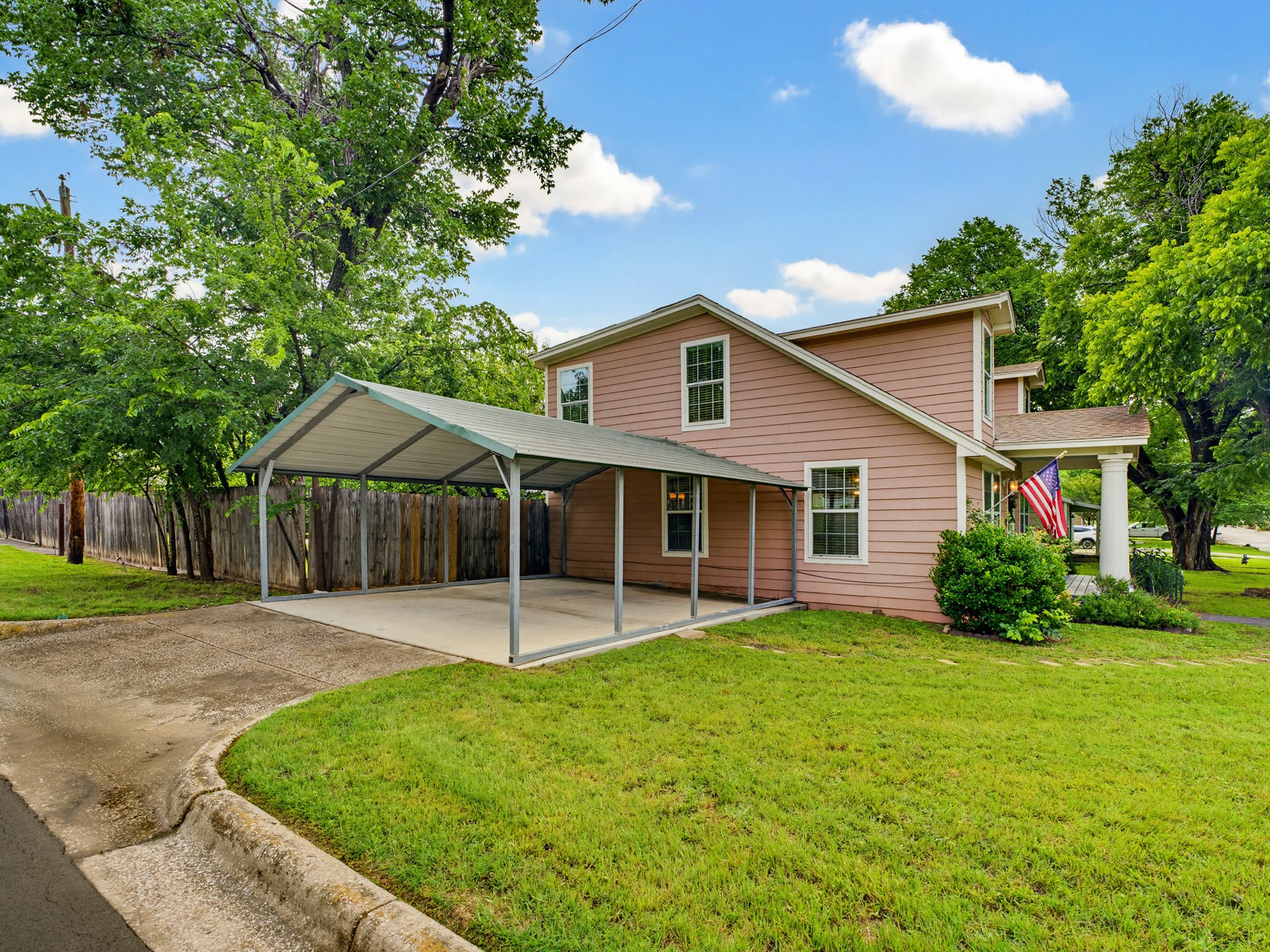 5416 Dartmouth Avenue River Oaks TX 76114