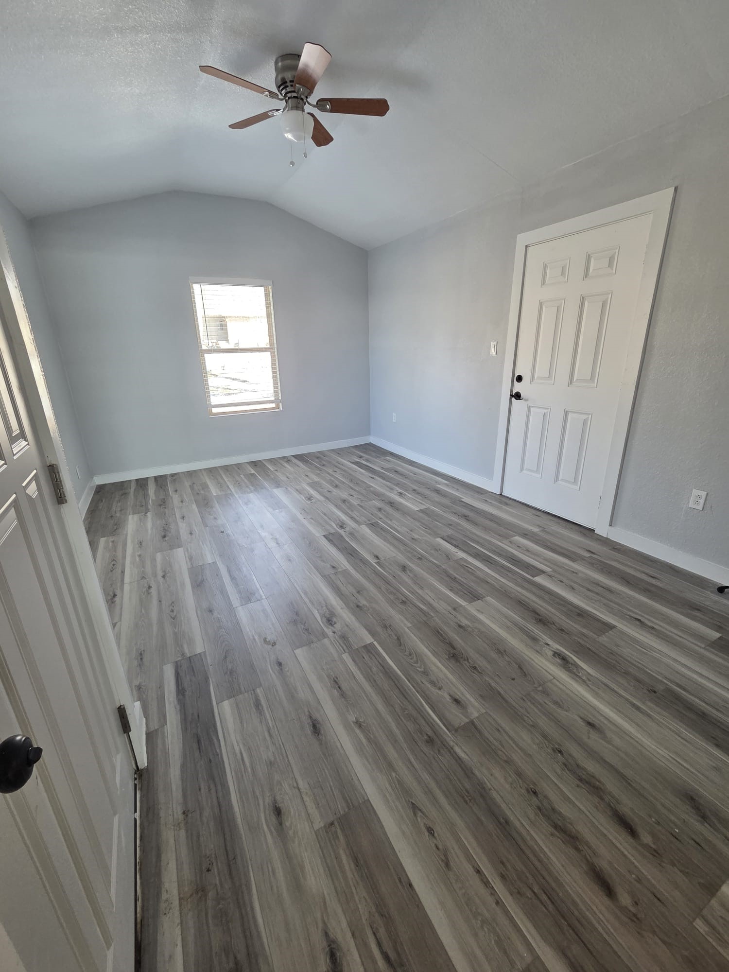 1805 W Washington Street Sherman TX 75092