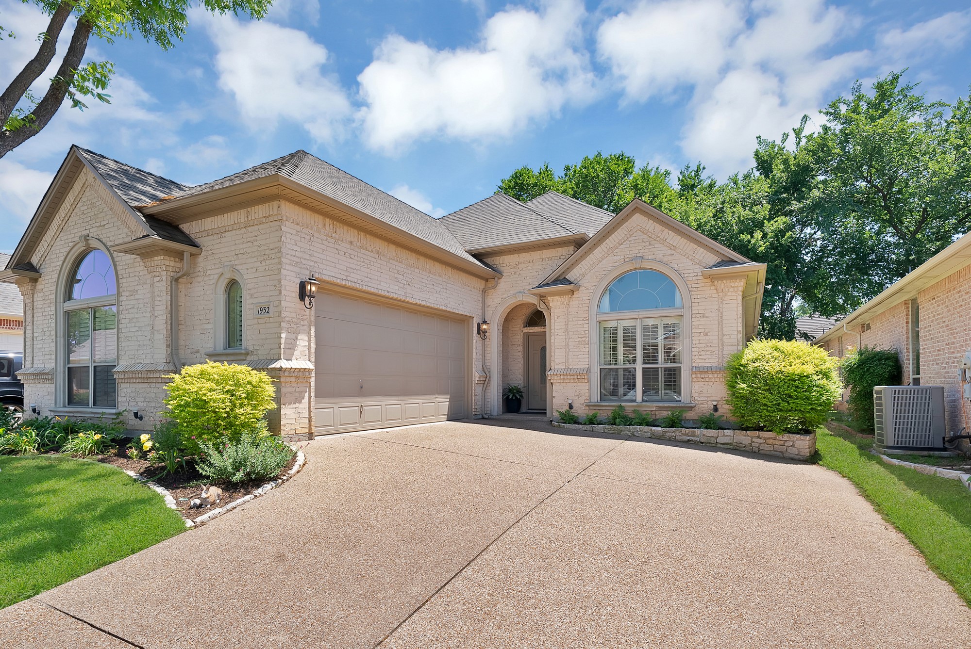 1932 Channing Park Drive Arlington TX 76013