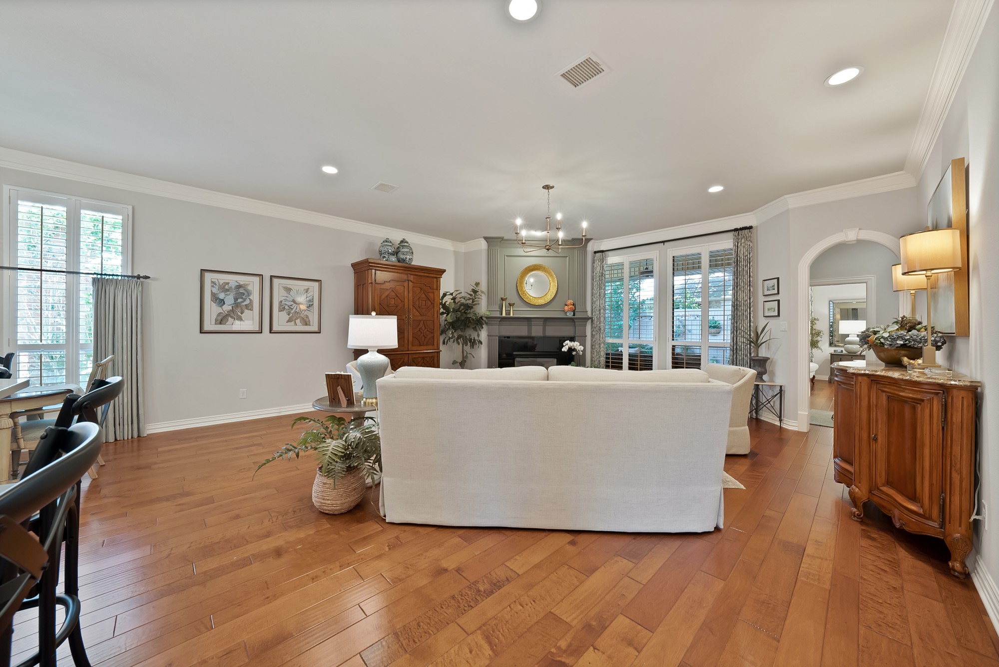 1932 Channing Park Drive Arlington TX 76013
