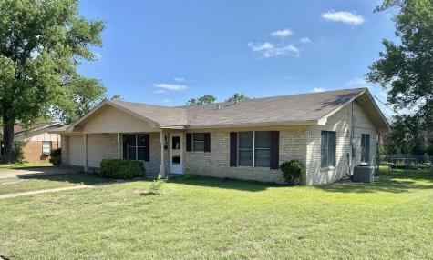 814 S Avenue M Clifton TX 76634
