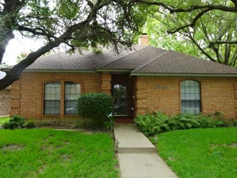 3842 Foxfire Drive Arlington TX 76017