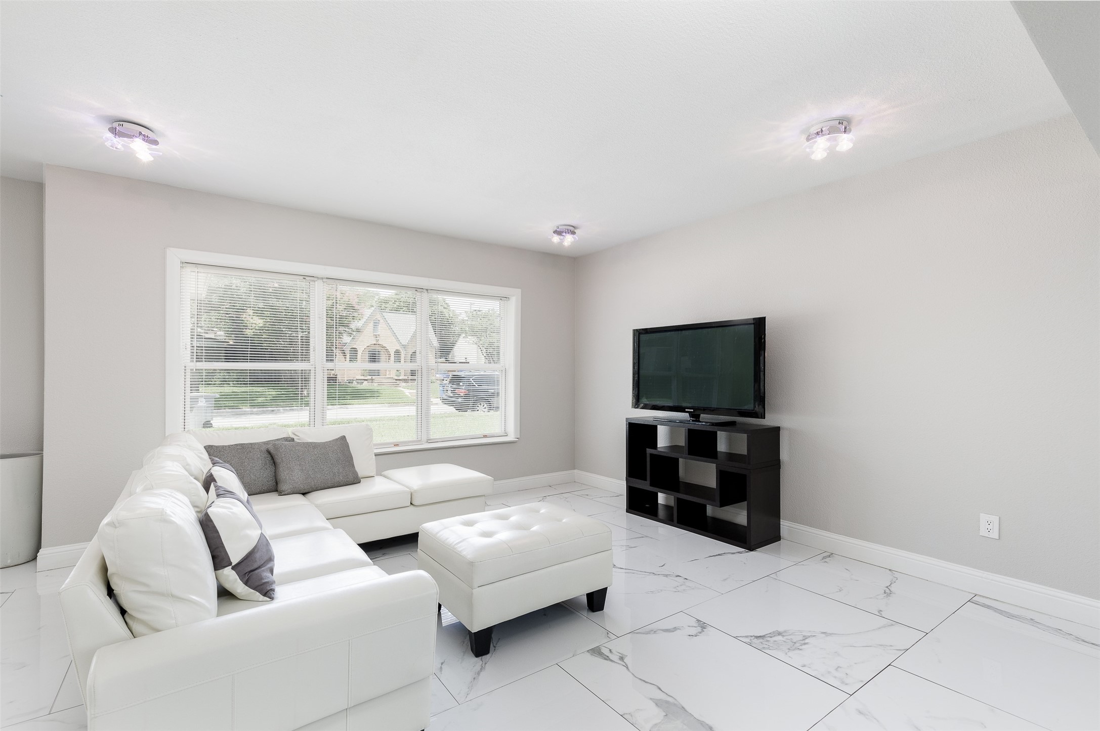 5702 Ellsworth Avenue Dallas TX 75206