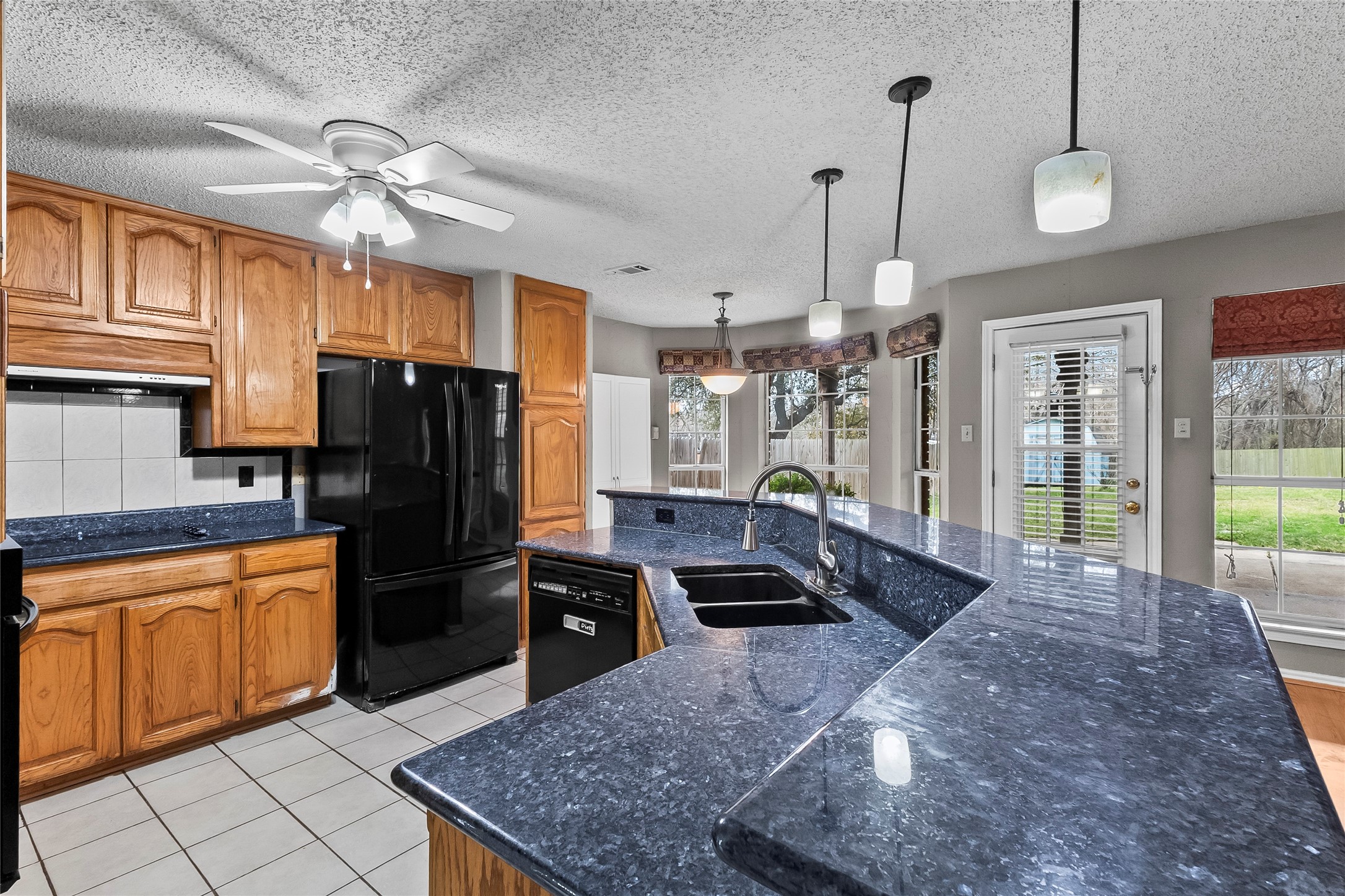 4914 Creekridge Lane Garland TX 75043