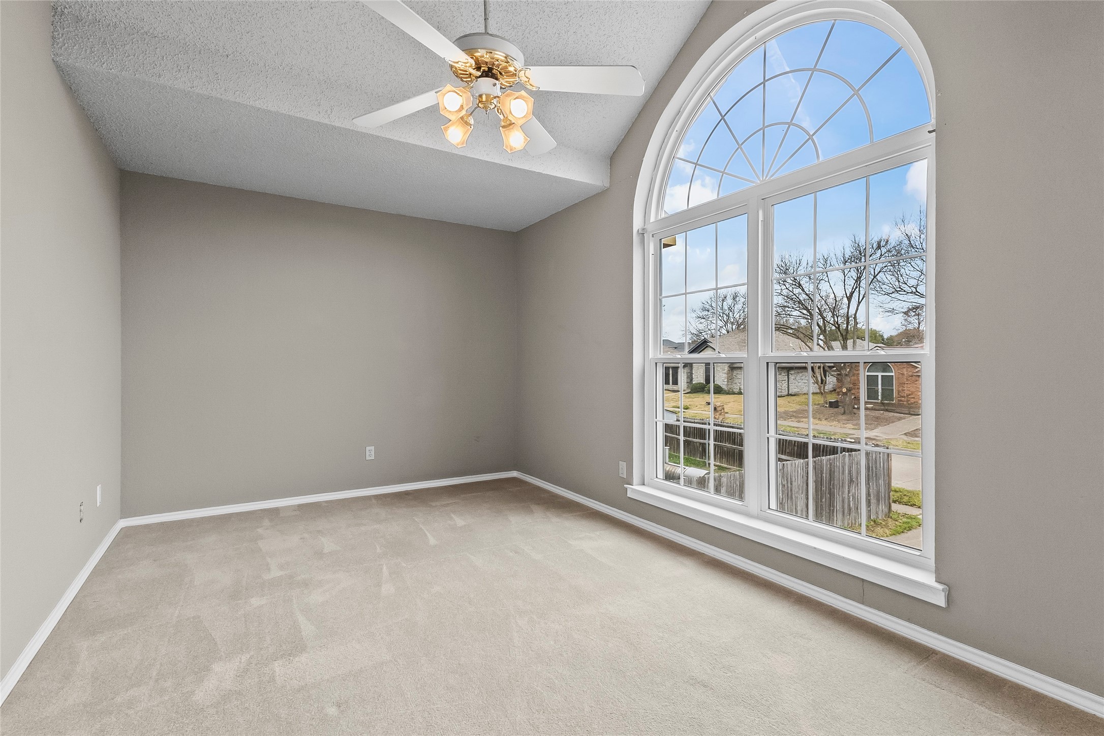 4914 Creekridge Lane Garland TX 75043