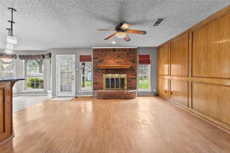 4914 Creekridge Lane Garland TX 75043