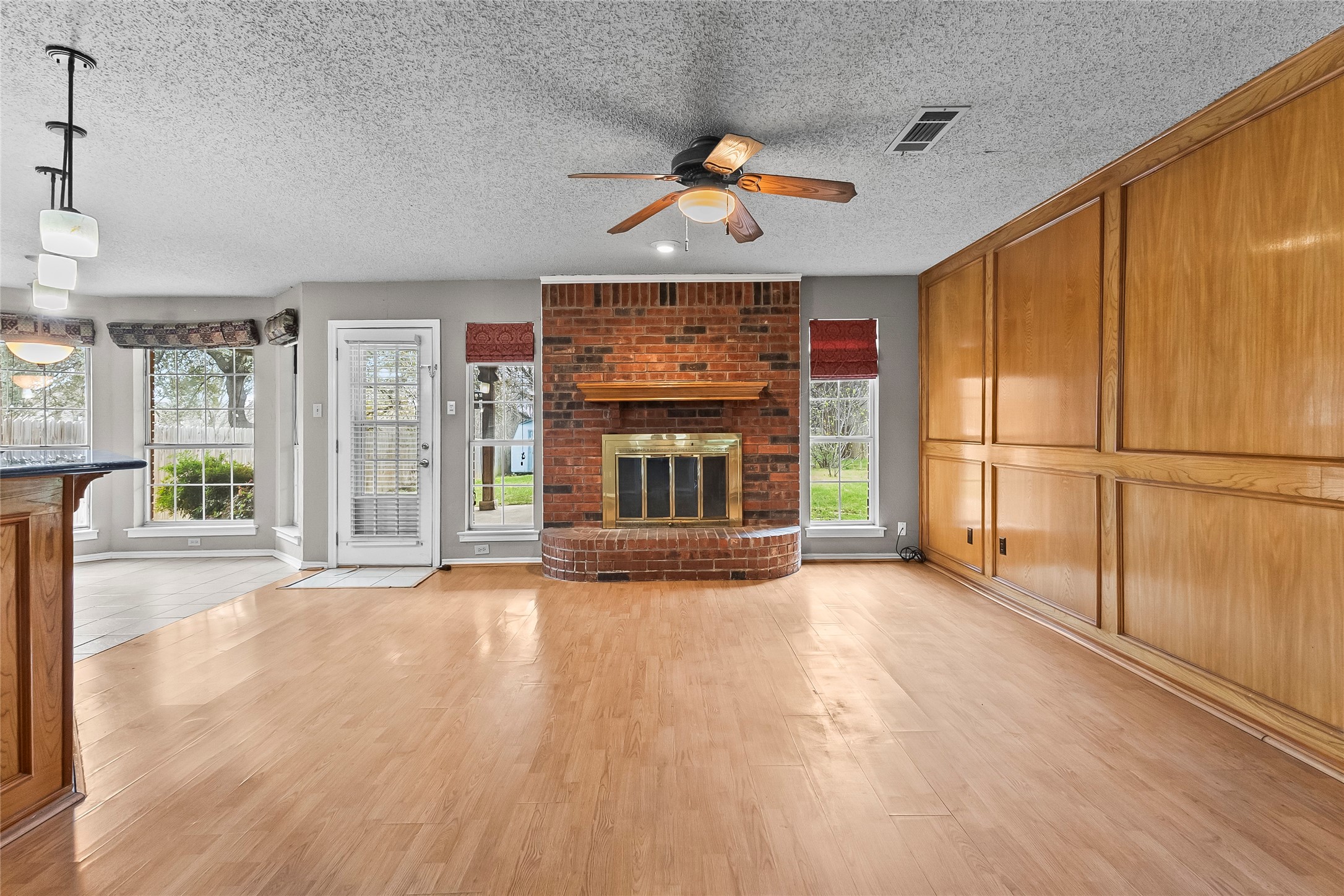 4914 Creekridge Lane Garland TX 75043