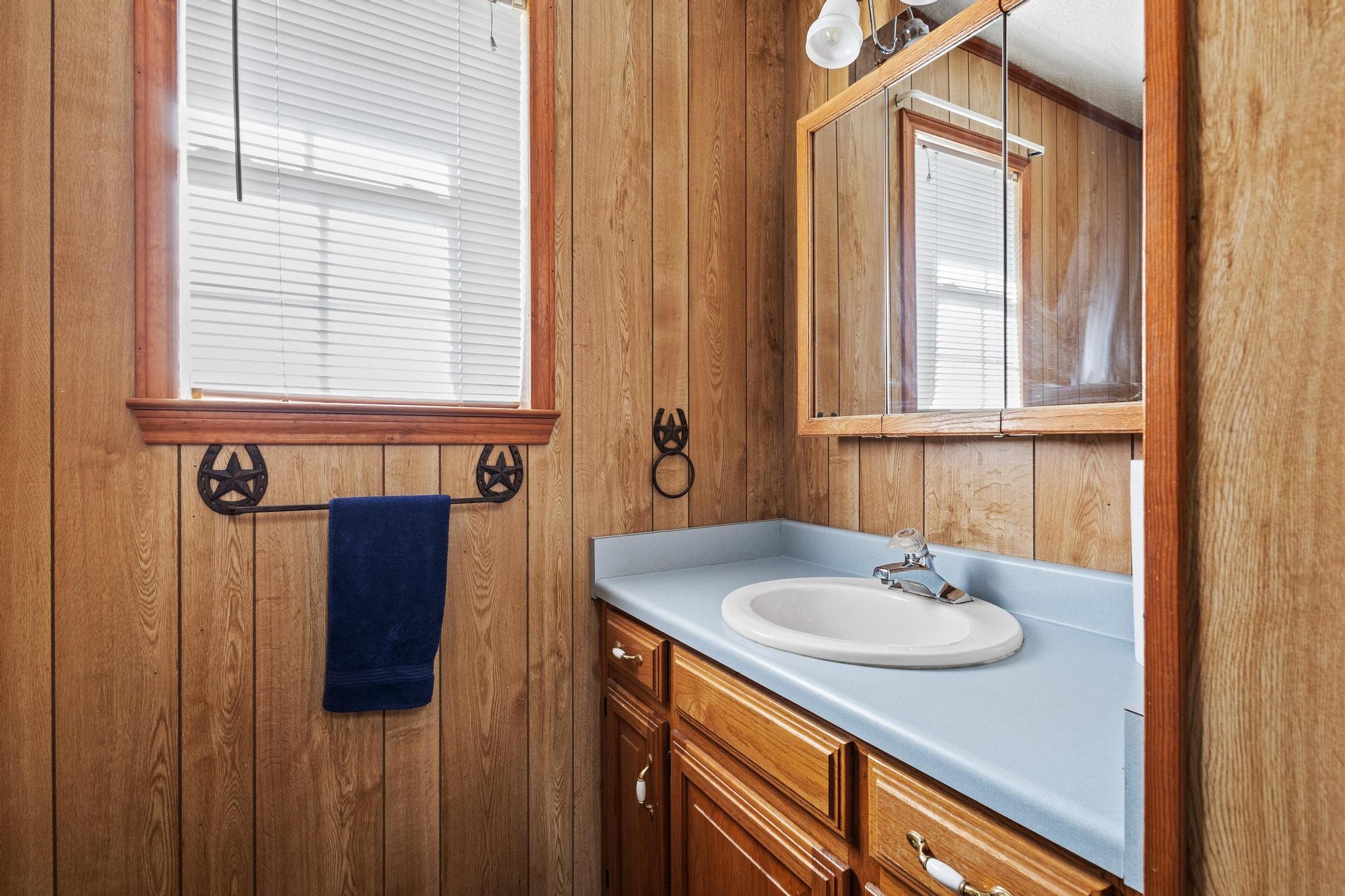 1858 Farm Road 1506 Paris TX 75460
