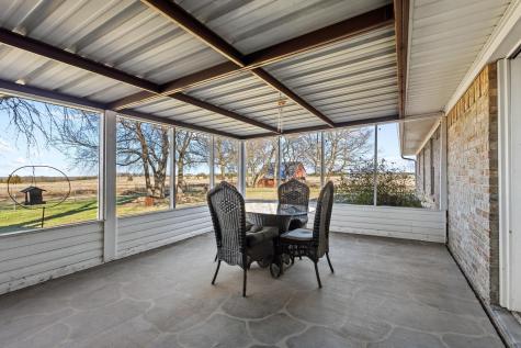 1858 Farm Road 1506 Paris TX 75460