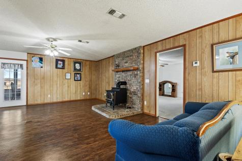 1858 Farm Road 1506 Paris TX 75460