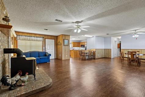 1858 Farm Road 1506 Paris TX 75460