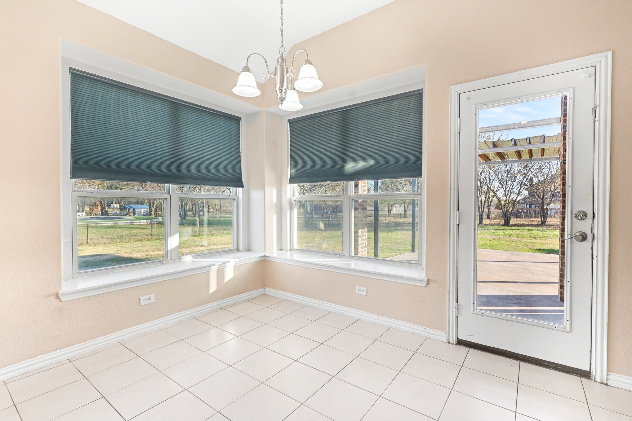 106 Cardiff Lane Waxahachie TX 75167