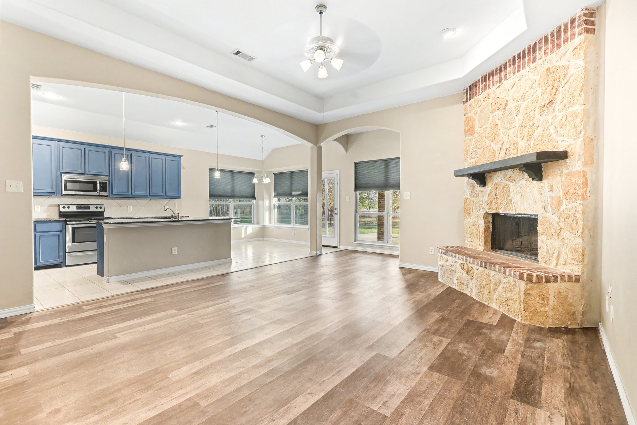 106 Cardiff Lane Waxahachie TX 75167