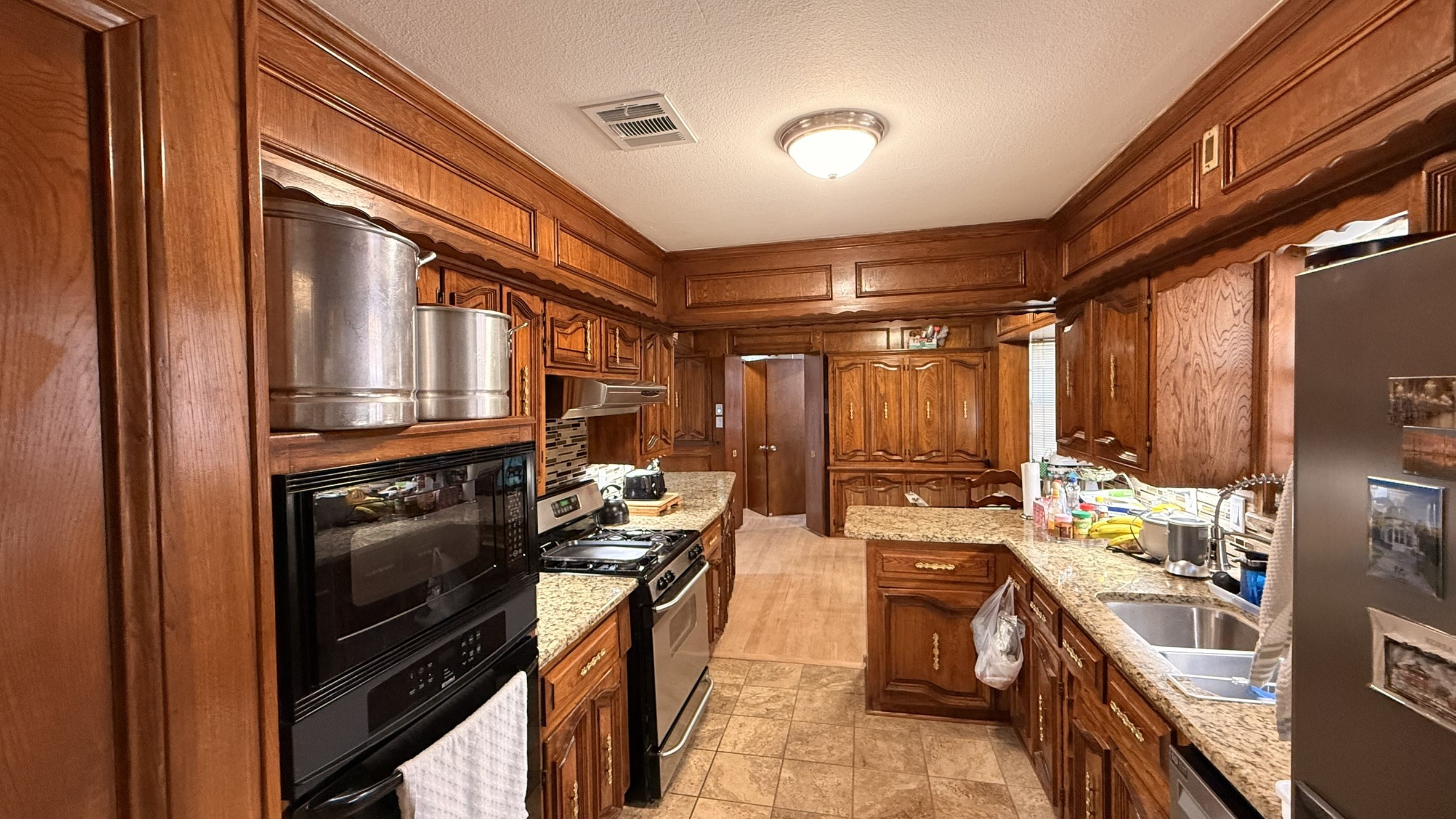 9415 Arborhill Drive Dallas TX 75243