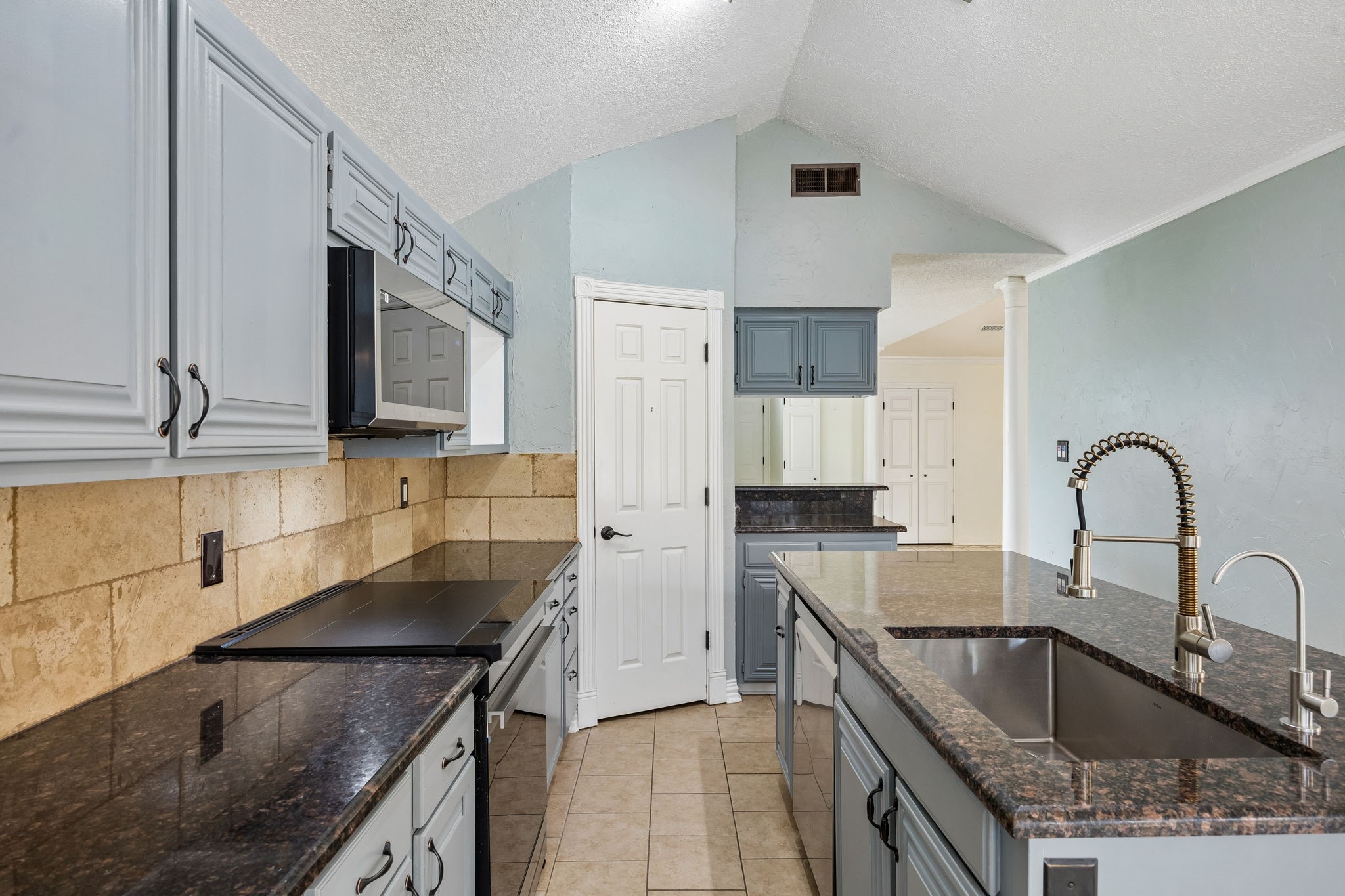 5401 Oak Branch Drive Arlington TX 76016