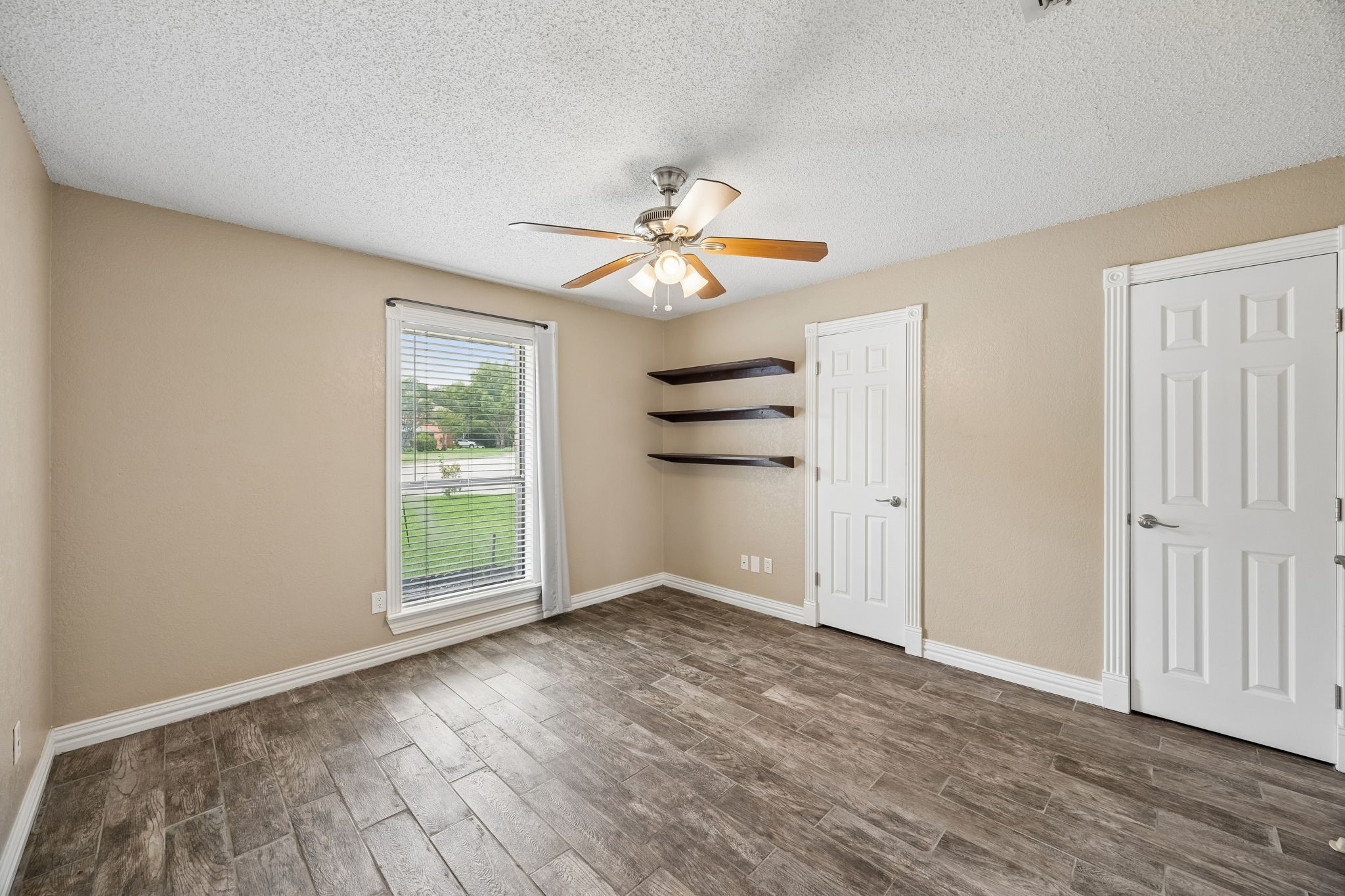 5401 Oak Branch Drive Arlington TX 76016