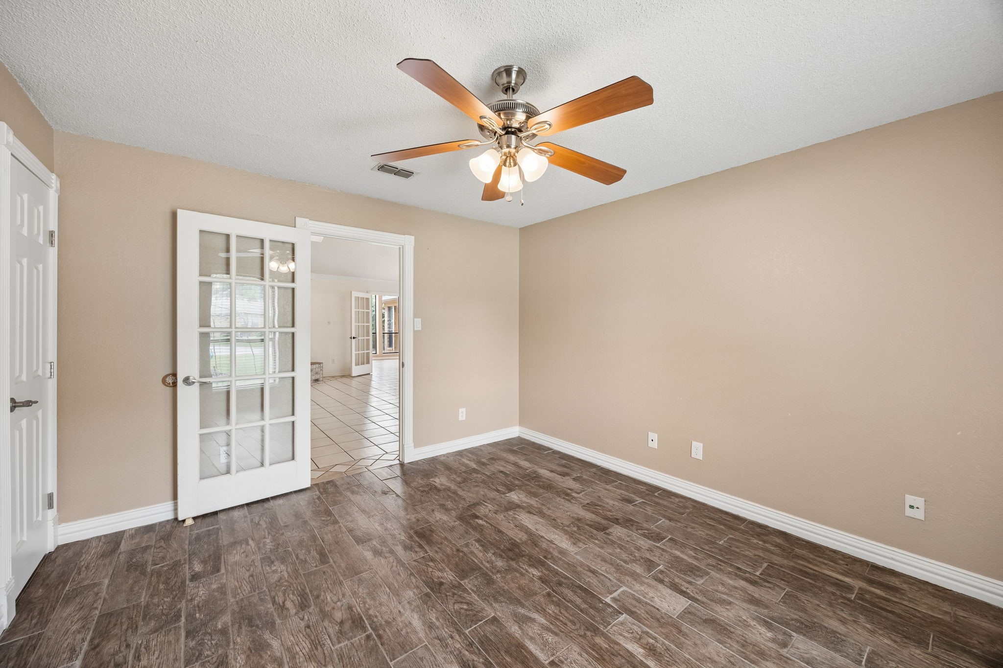 5401 Oak Branch Drive Arlington TX 76016