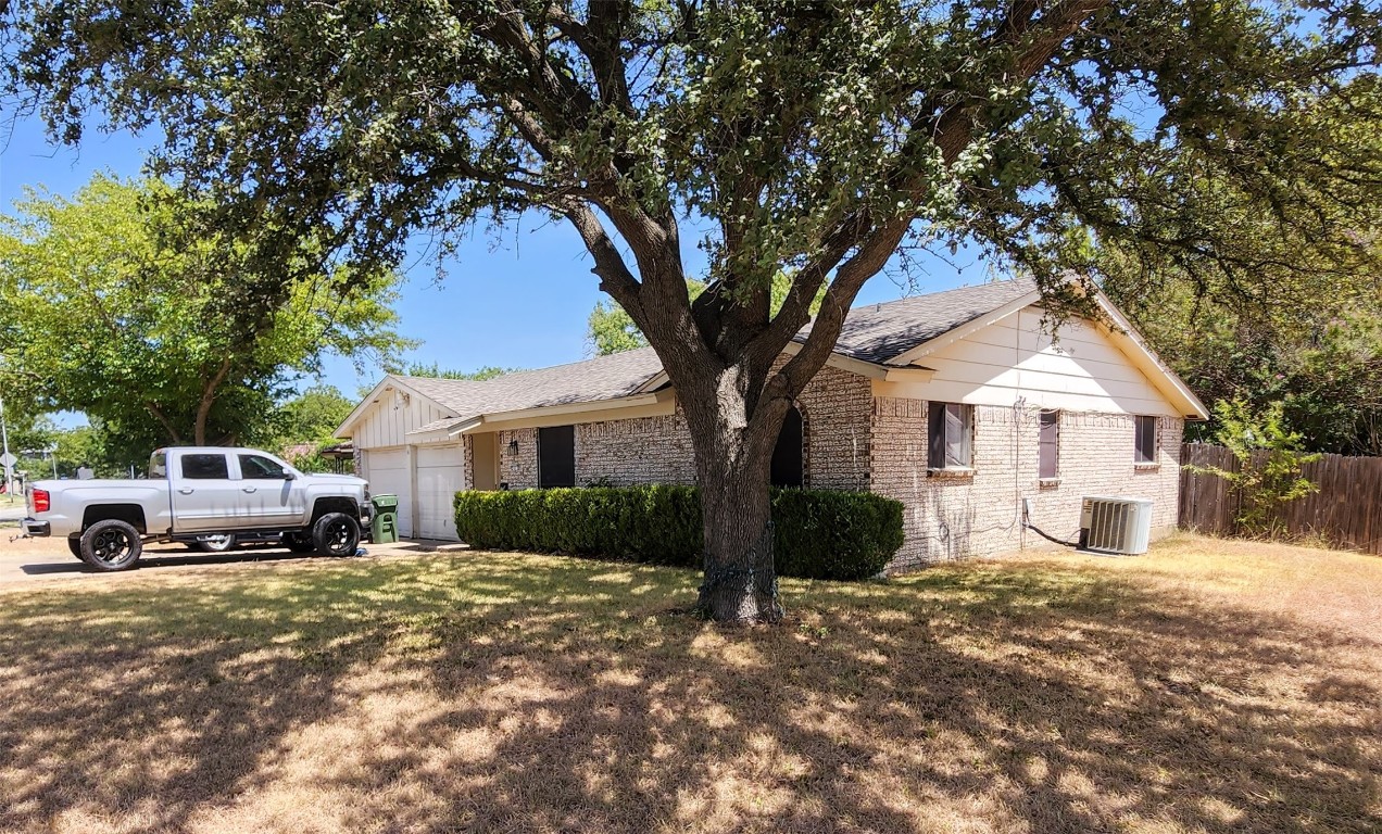 2411 Browning Drive Arlington TX 76014