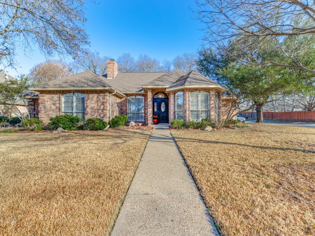 8200 Saddlebrook Drive Benbrook TX 76116