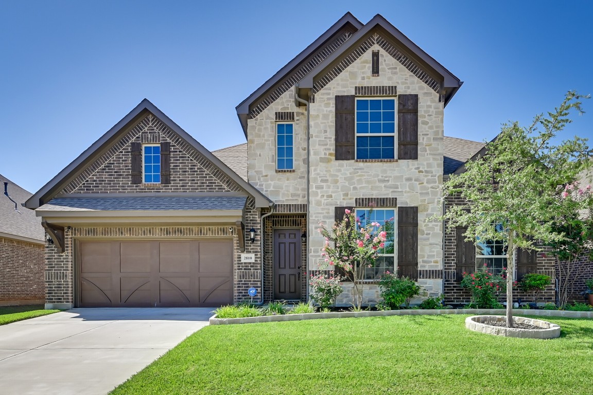 2810 Diamond Ridge Drive Arlington TX 76001