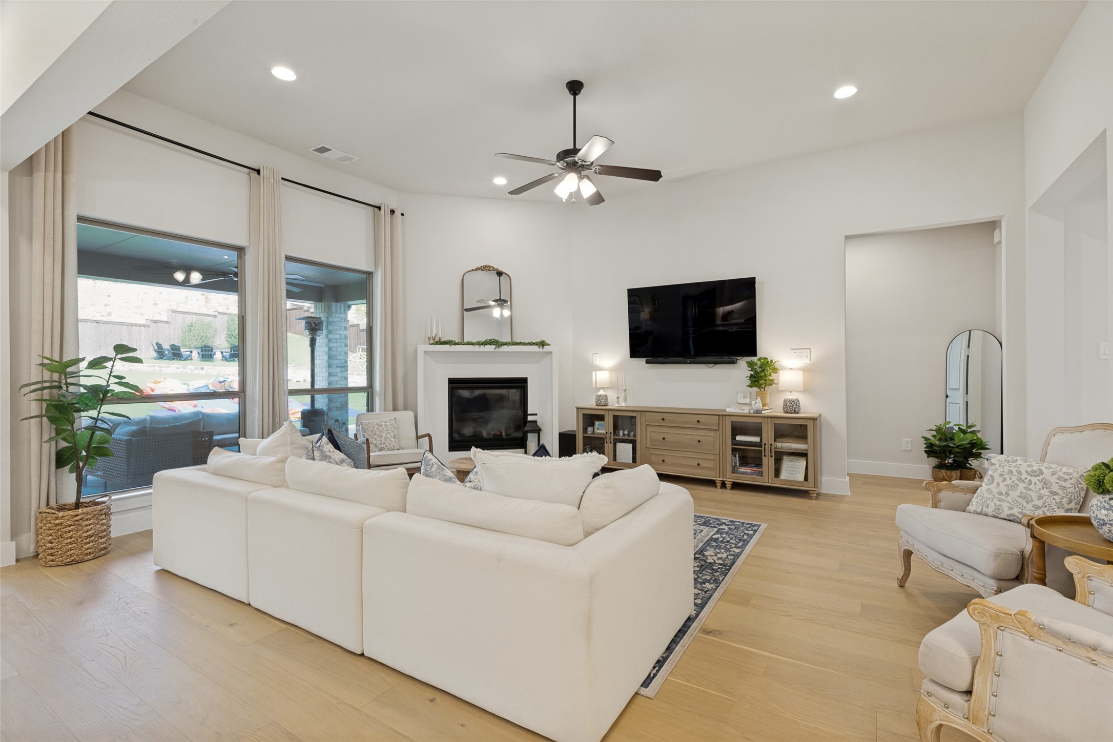 141 Longhorn Bend Rhome TX 76078