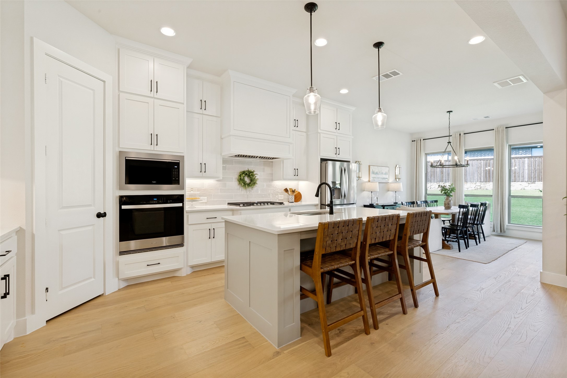 141 Longhorn Bend Rhome TX 76078