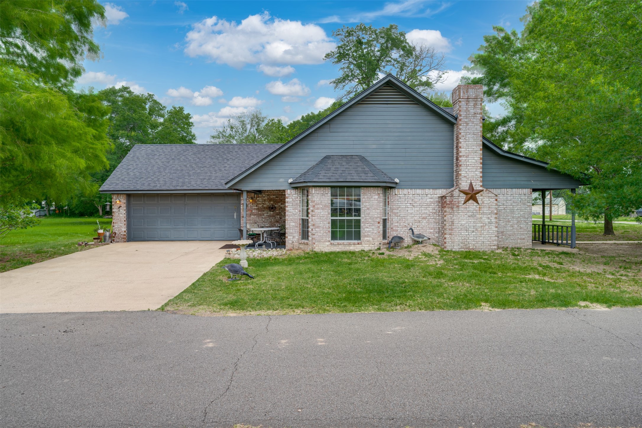 448 S Bryson Street Bogata TX 75417