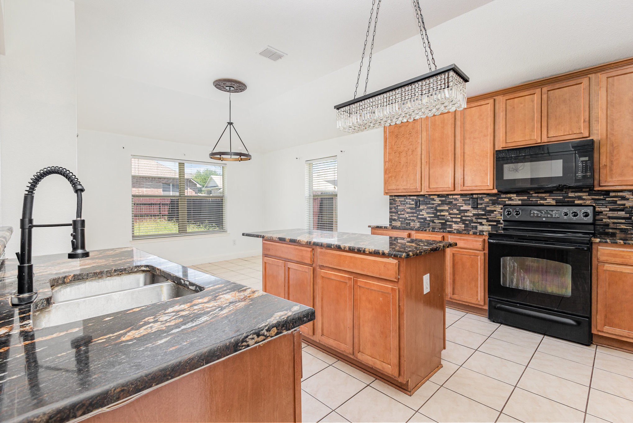 601 Valencia Drive Arlington TX 76002