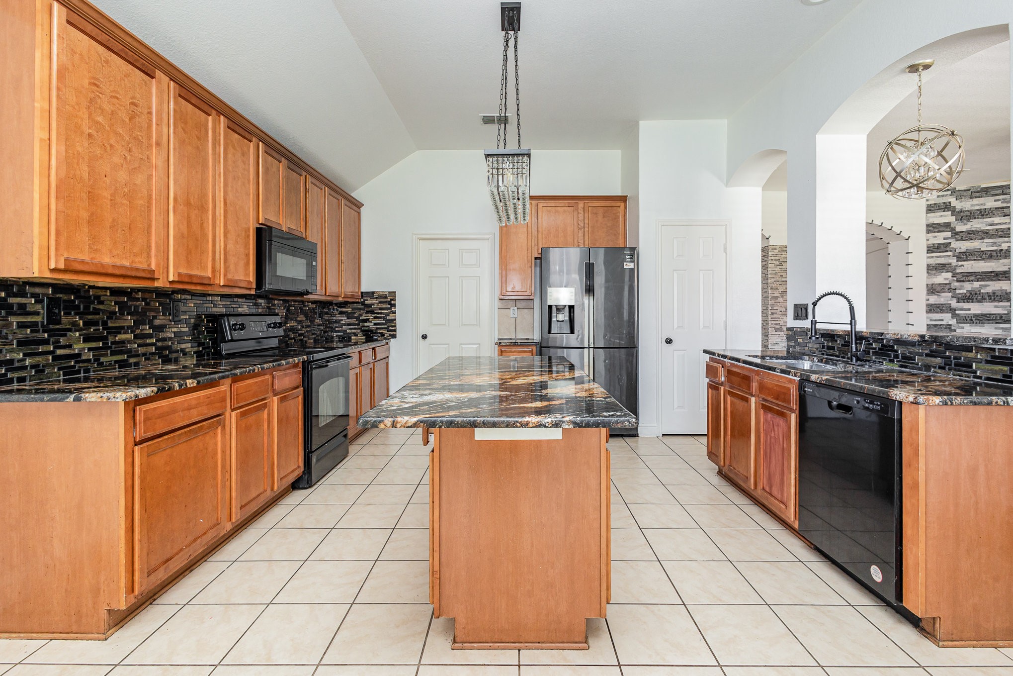 601 Valencia Drive Arlington TX 76002