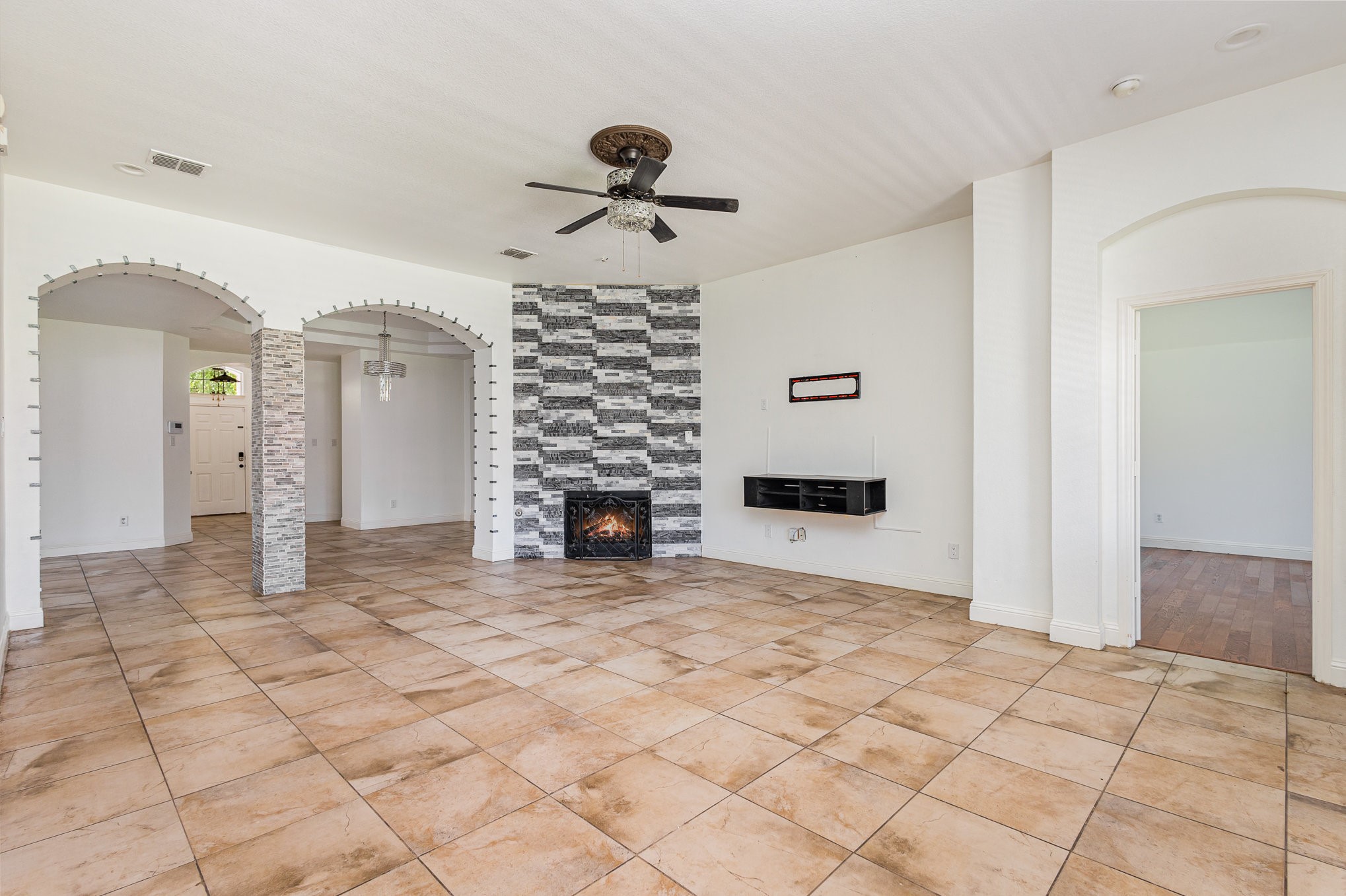 601 Valencia Drive Arlington TX 76002