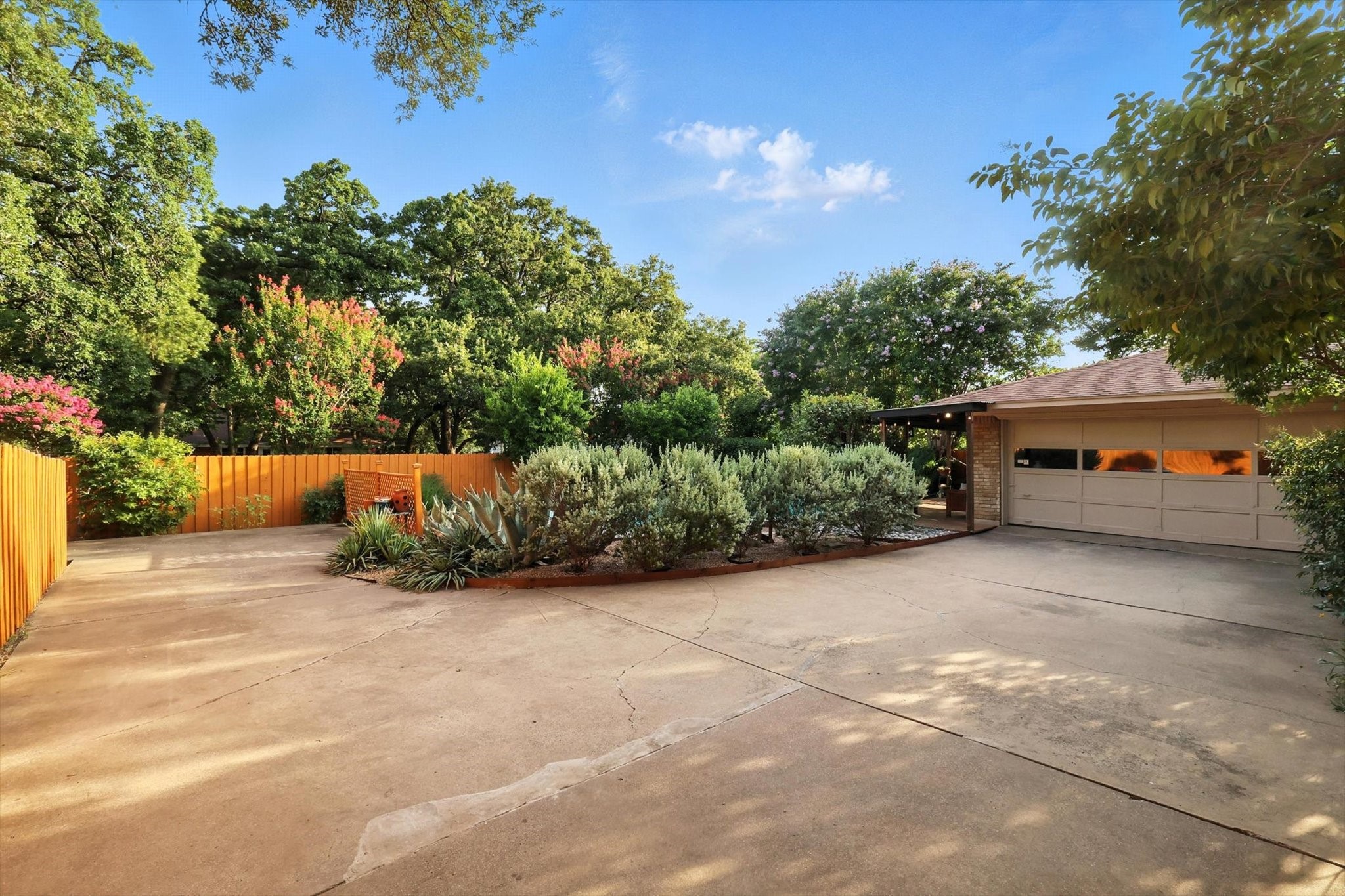1306 Drexel Drive Irving TX 75061