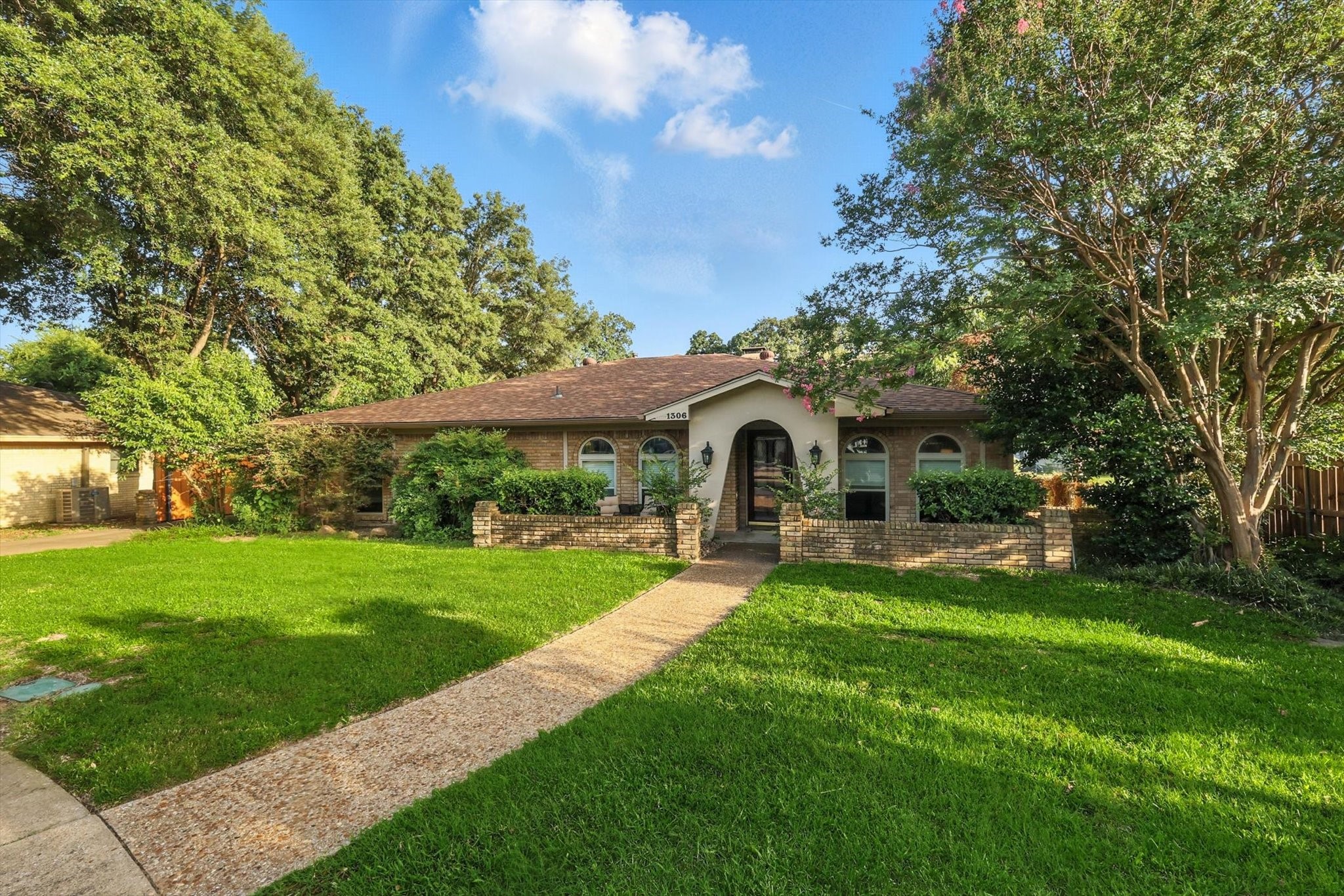 1306 Drexel Drive Irving TX 75061
