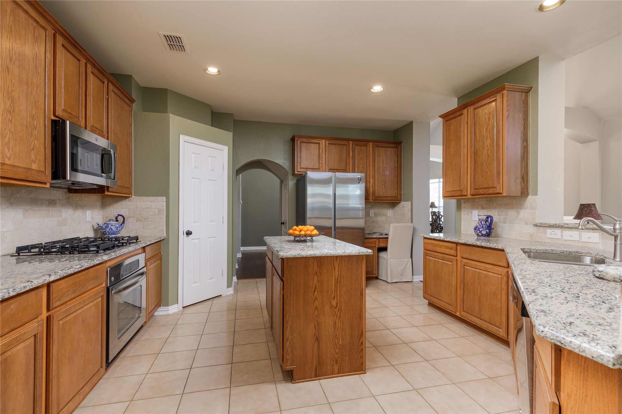 1506 Turning Leaf Lane Garland TX 75040