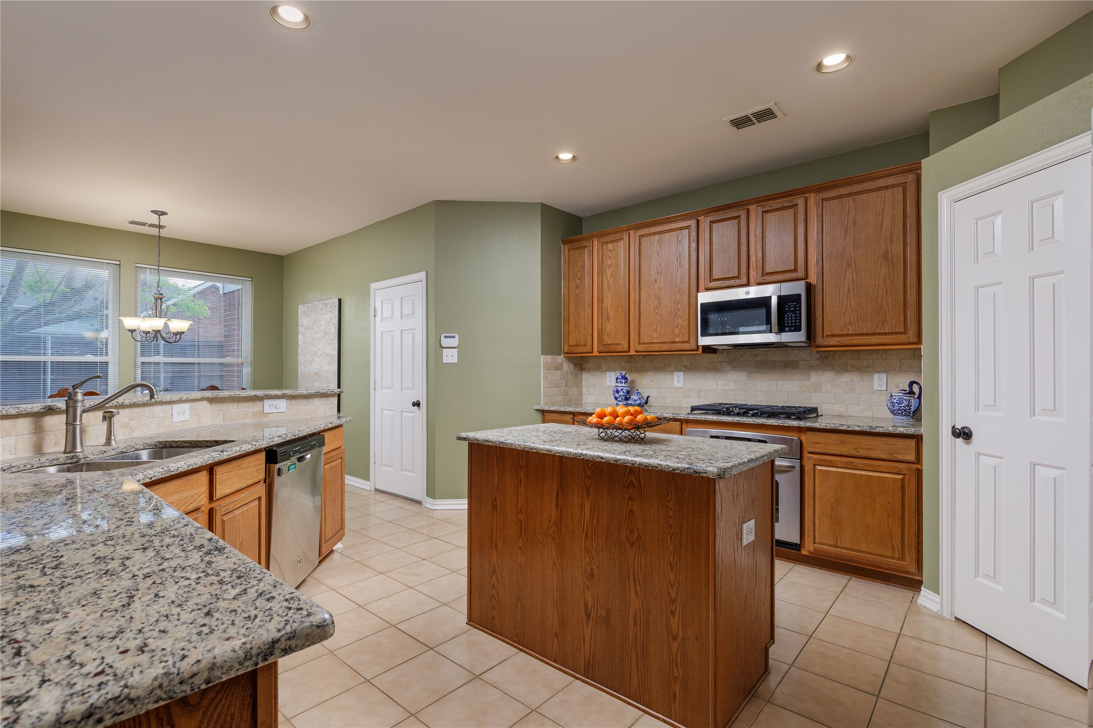 1506 Turning Leaf Lane Garland TX 75040